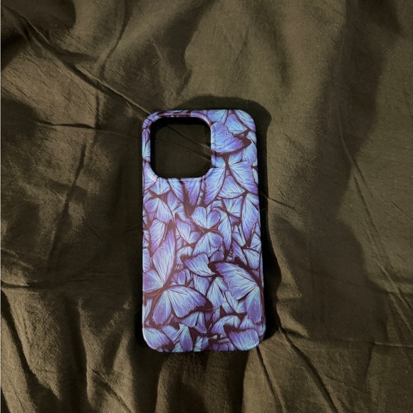 iPhone 15 pro case - Picture 2 of 3